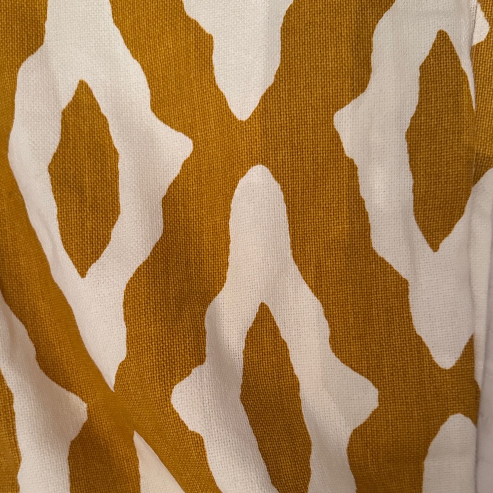 Geometric Mustard and White curtain
